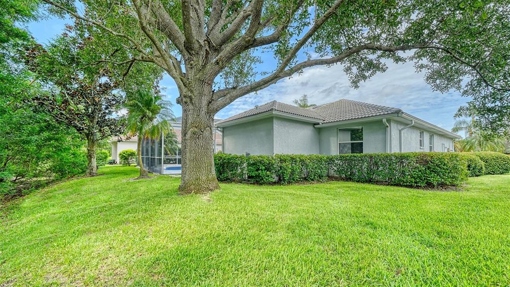 5325 ANTHONY LANE