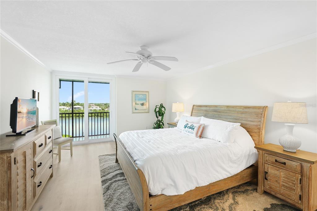 3240 GULF OF MEXICO DRIVE UNIT