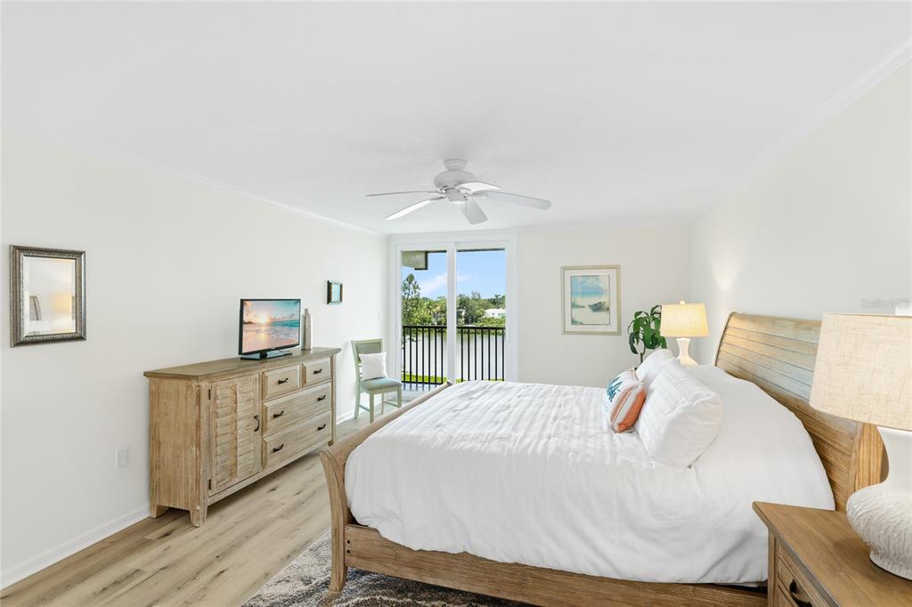 3240 GULF OF MEXICO DRIVE UNIT