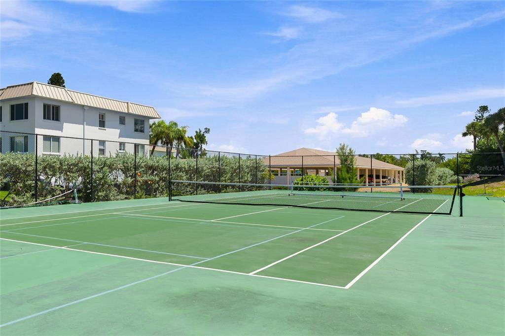3240 GULF OF MEXICO DRIVE UNIT