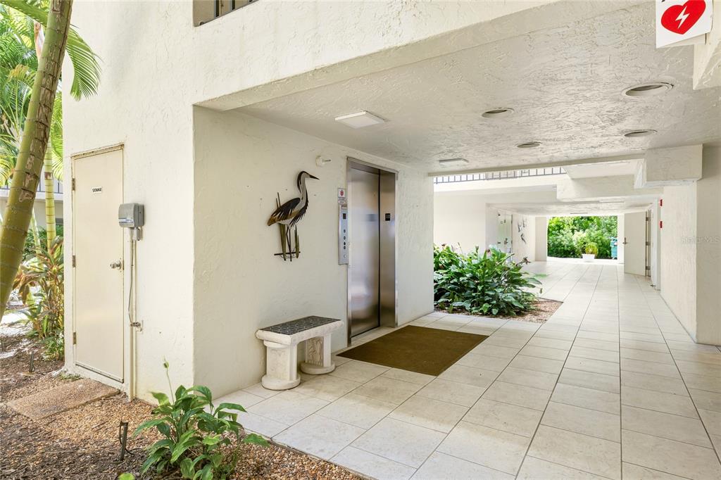 3240 GULF OF MEXICO DRIVE UNIT