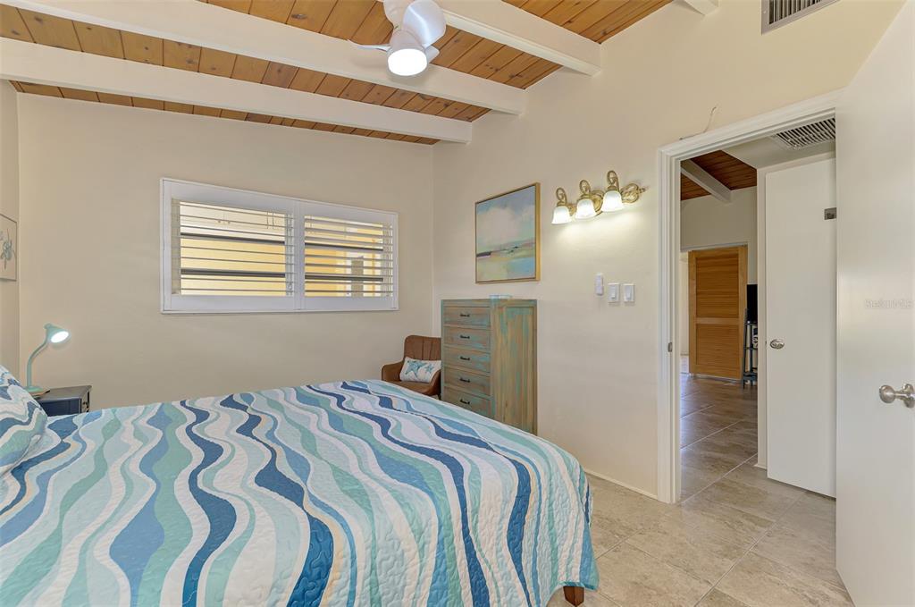 6006 MIDNIGHT PASS ROAD UNIT 6