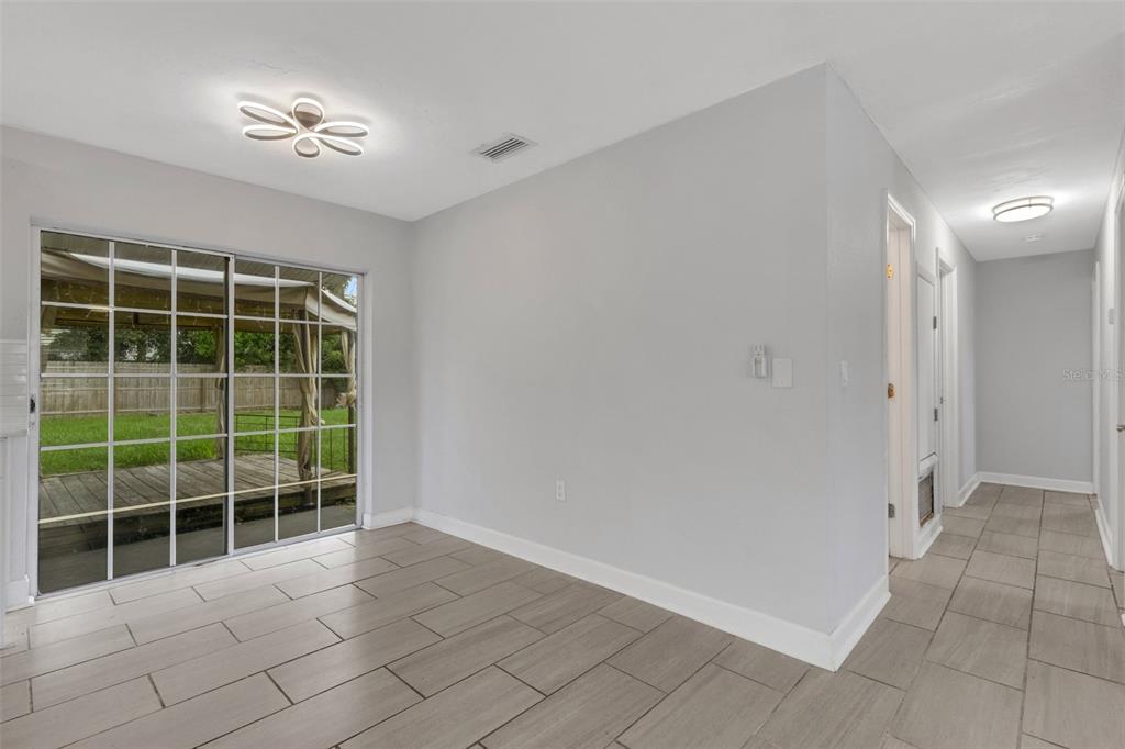 2522 STRATFORD DRIVE
