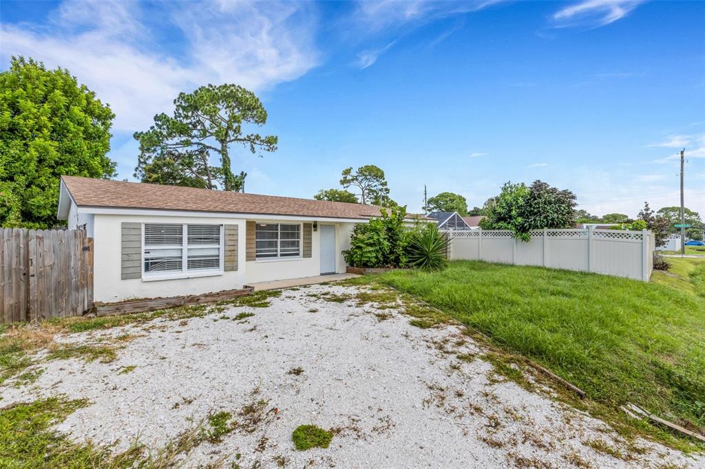 2522 STRATFORD DRIVE