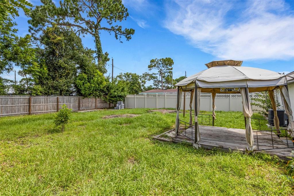 2522 STRATFORD DRIVE