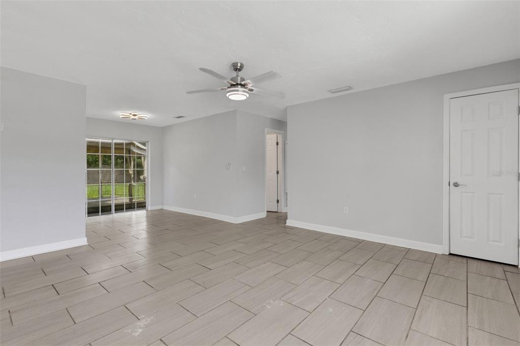 2522 STRATFORD DRIVE