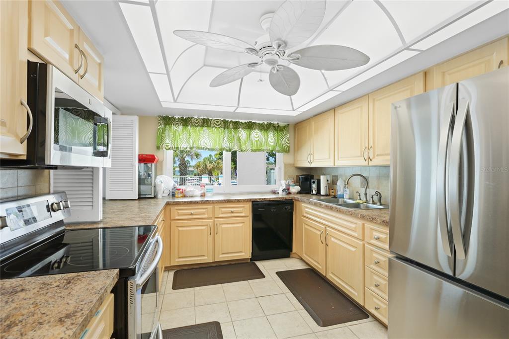 2327 WATERBLUFF PLACE UNIT V31