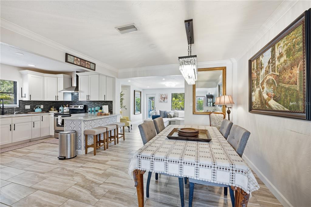 4925 REMINGTON DRIVE