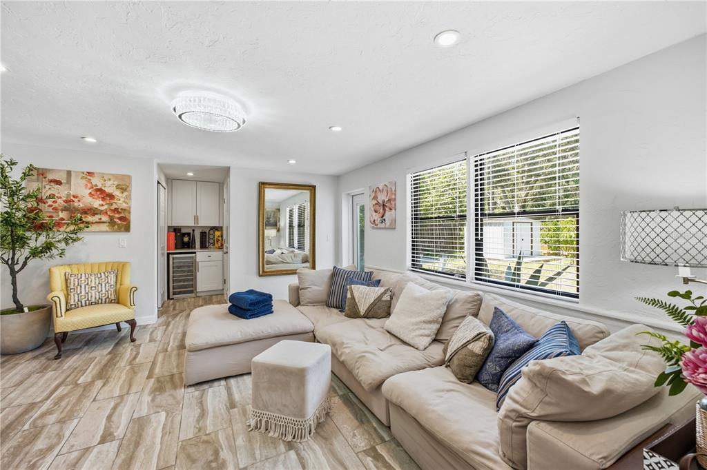 4925 REMINGTON DRIVE