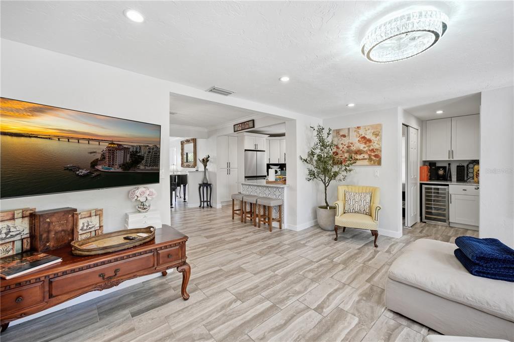 4925 REMINGTON DRIVE
