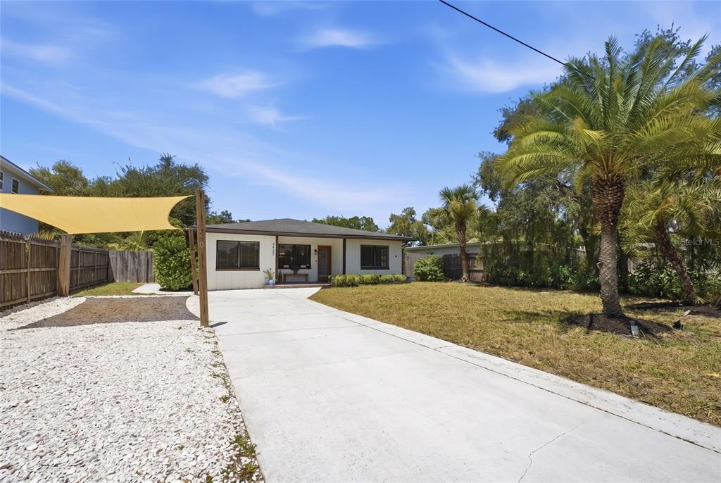4925 REMINGTON DRIVE