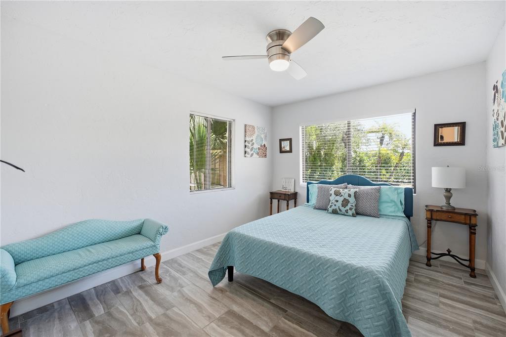 4925 REMINGTON DRIVE
