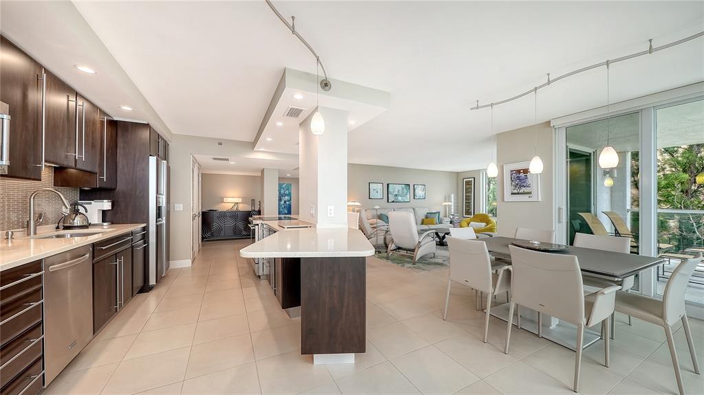 2425 GULF OF MEXICO DRIVE UNIT