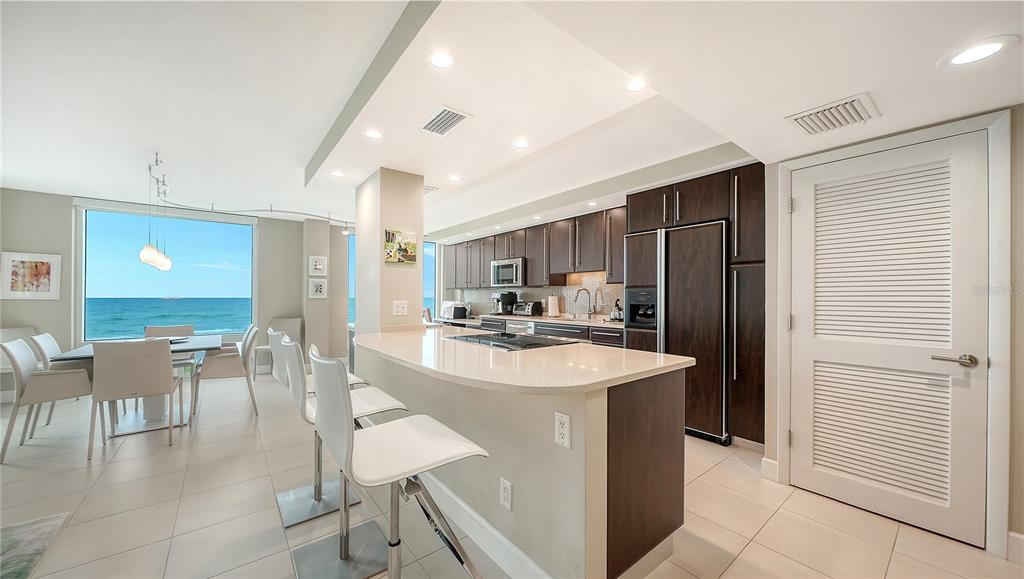 2425 GULF OF MEXICO DRIVE UNIT