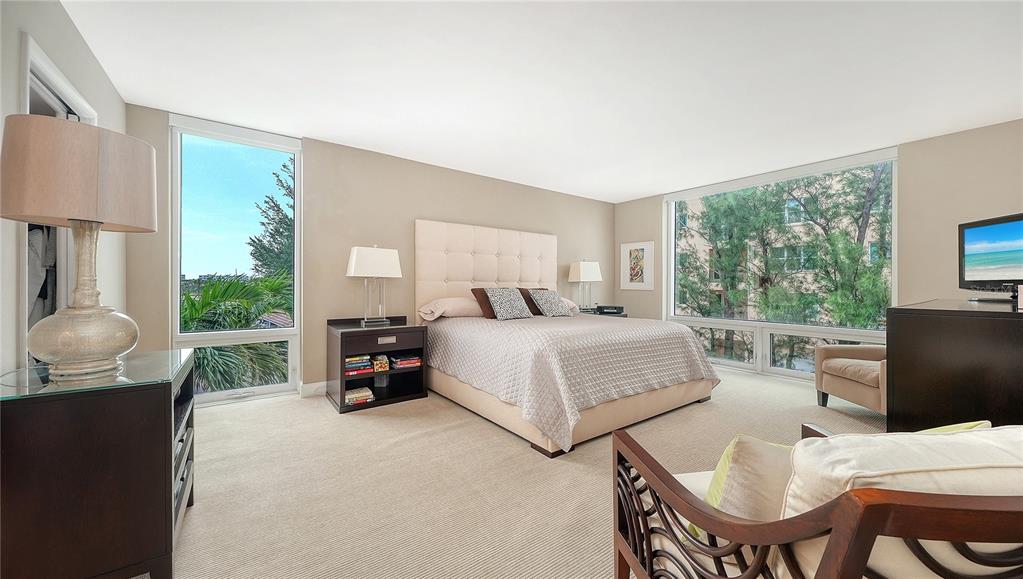 2425 GULF OF MEXICO DRIVE UNIT