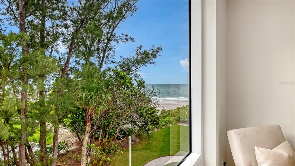 2425 GULF OF MEXICO DRIVE UNIT