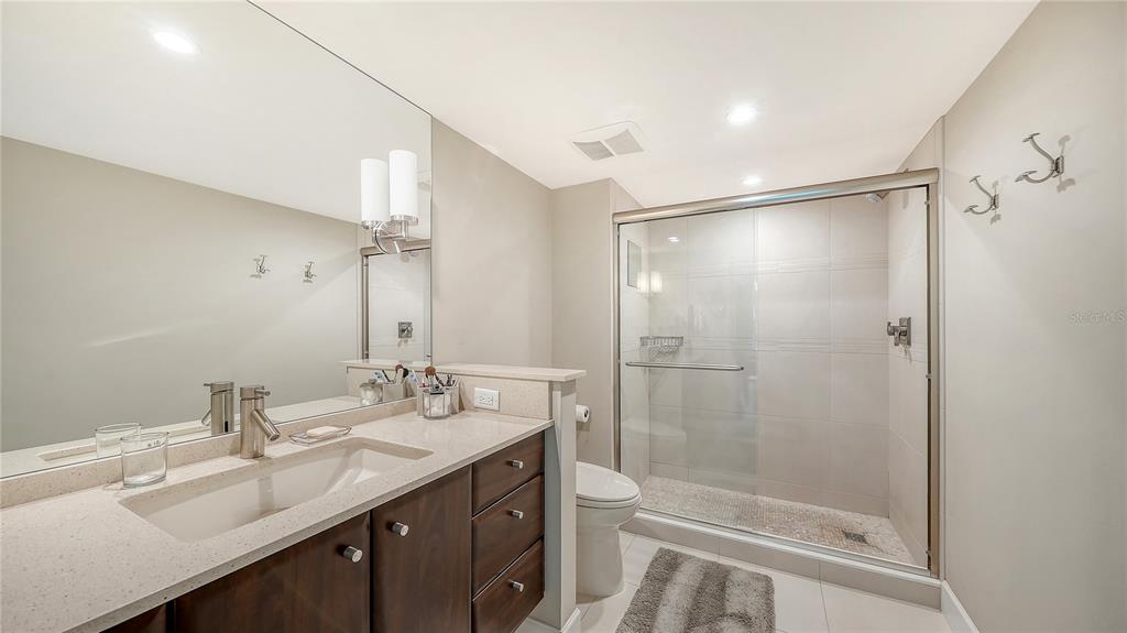 2425 GULF OF MEXICO DRIVE UNIT