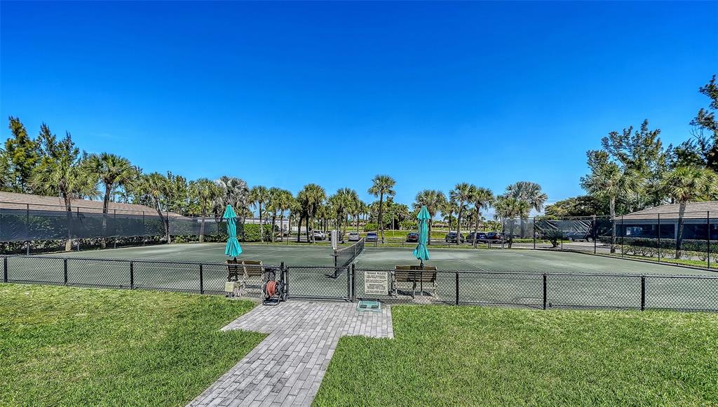 2425 GULF OF MEXICO DRIVE UNIT