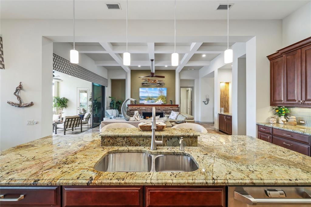 1355 GREBE DRIVE gallery image #27