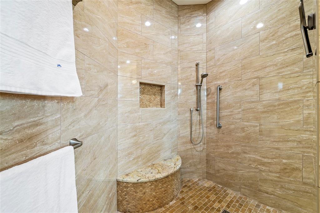 1355 GREBE DRIVE gallery image #46