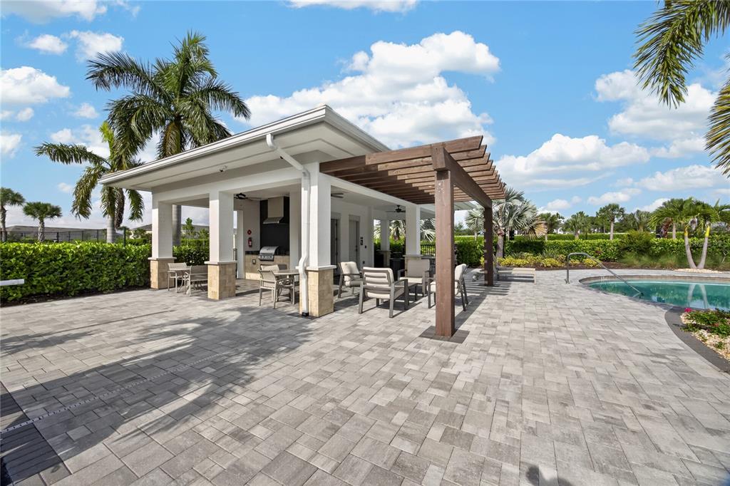 15069 SHADY PALMS LANE