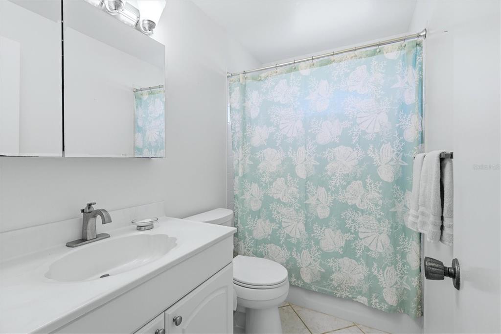 5887 TIDEWOOD AVENUE UNIT 2