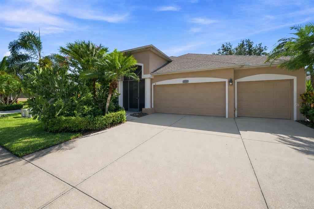 295 LONDONDERRY DRIVE