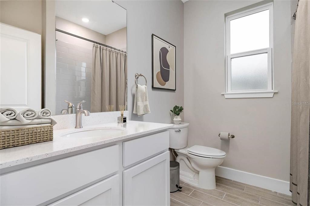 1814 DIPLOMAT PARKWAY W gallery image #14