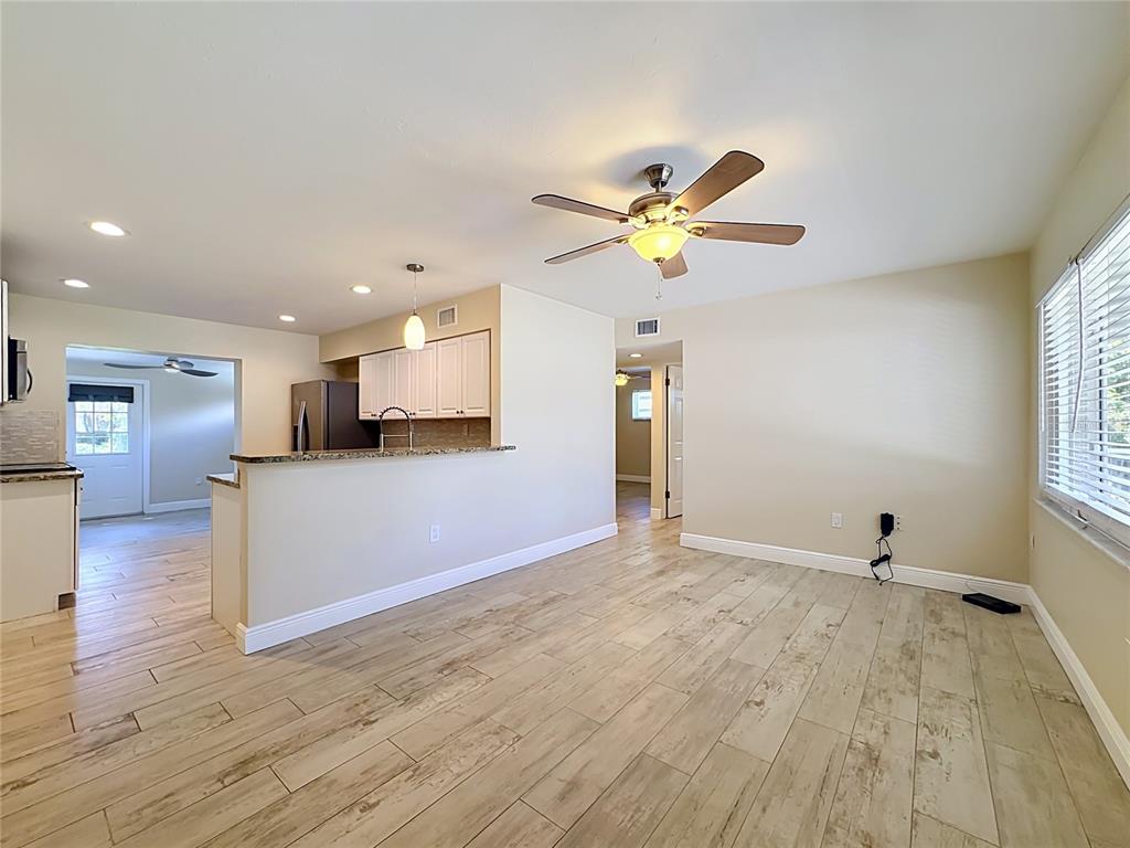 2212 VINSON AVENUE