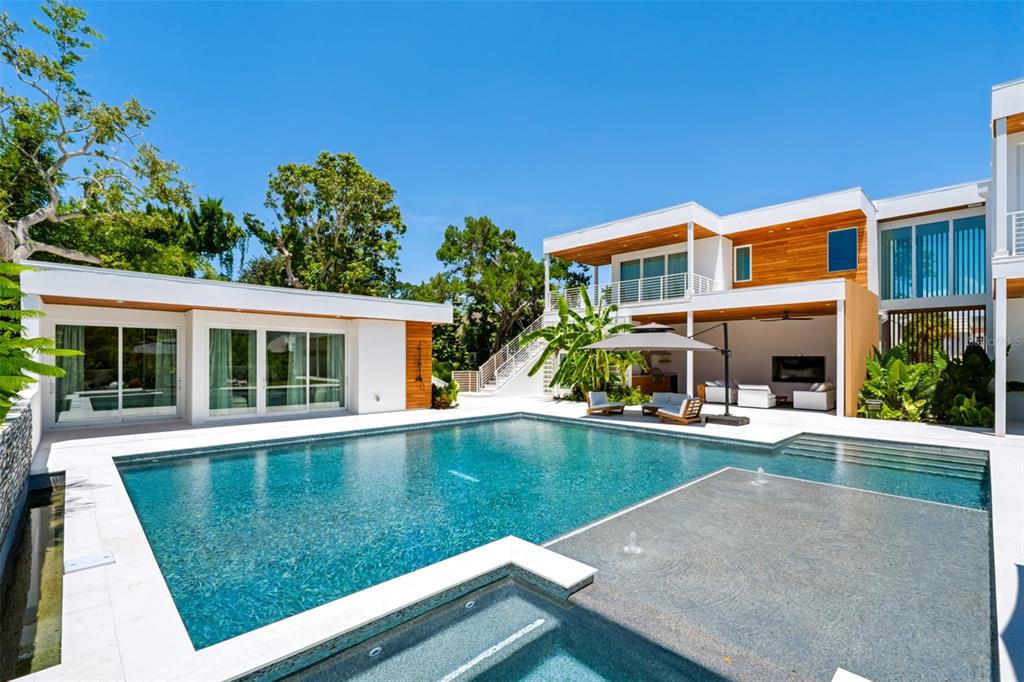 1355 ROBERTS BAY LANE