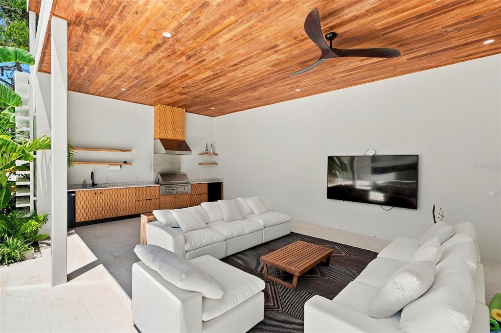 1355 ROBERTS BAY LANE