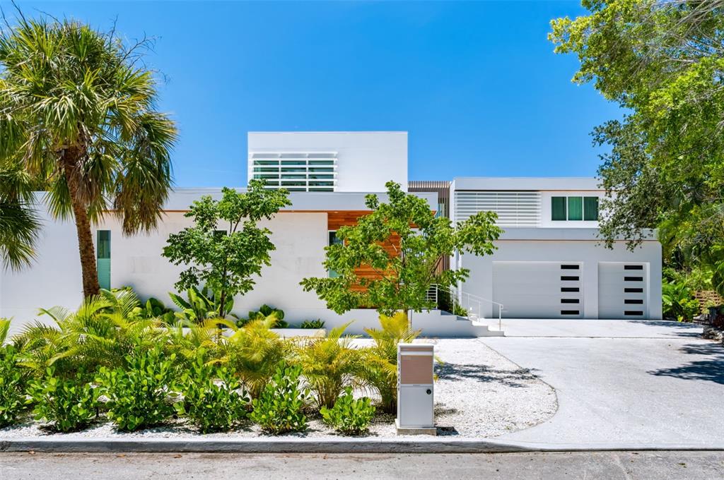 1355 ROBERTS BAY LANE