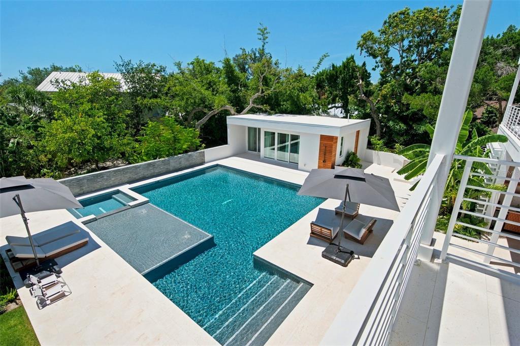 1355 ROBERTS BAY LANE