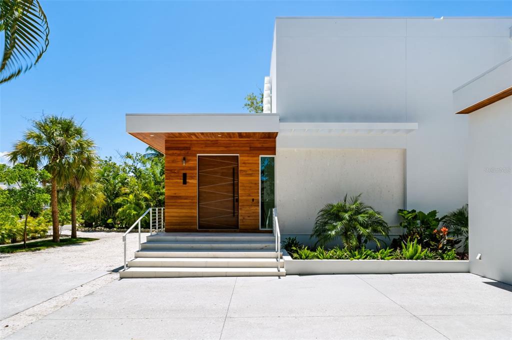 1355 ROBERTS BAY LANE
