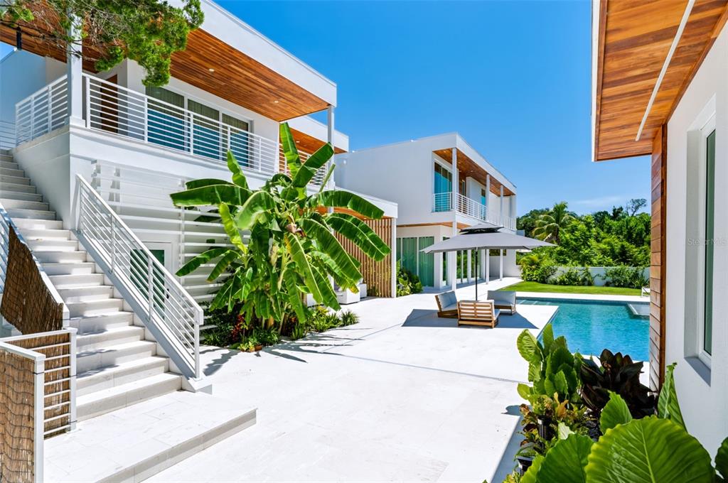 1355 ROBERTS BAY LANE