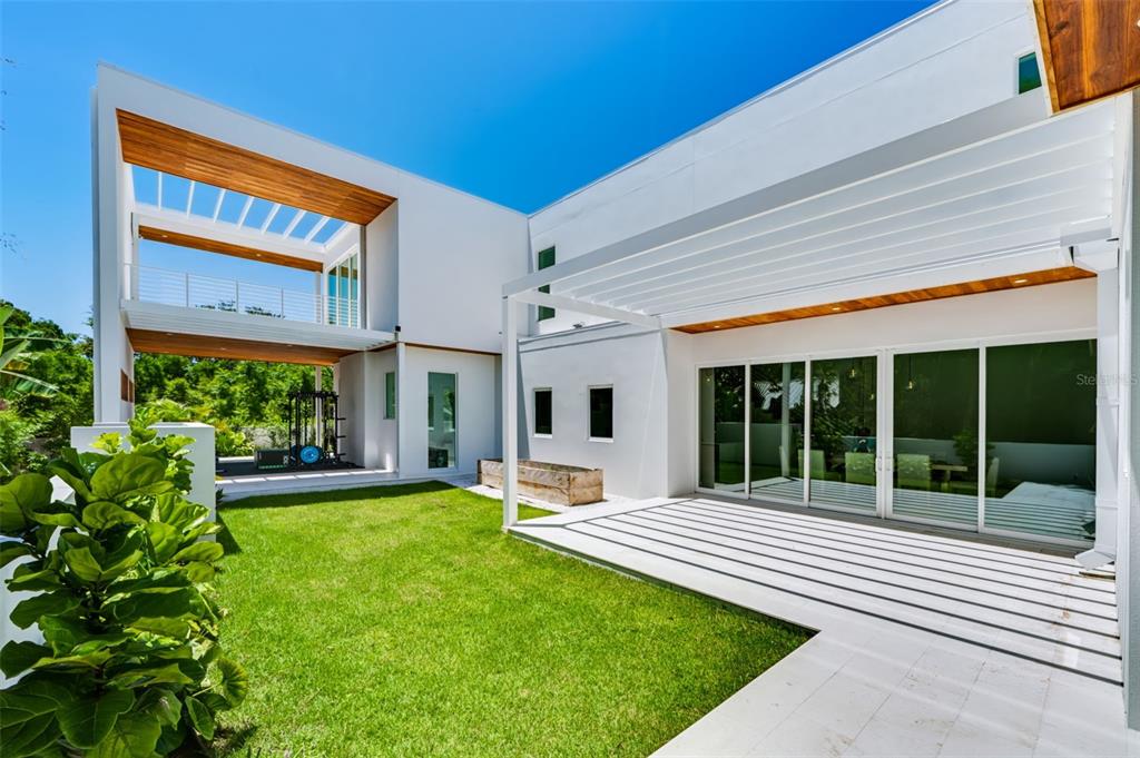 1355 ROBERTS BAY LANE