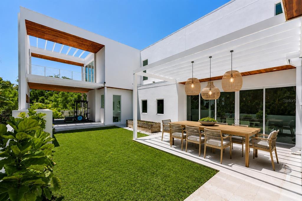 1355 ROBERTS BAY LANE