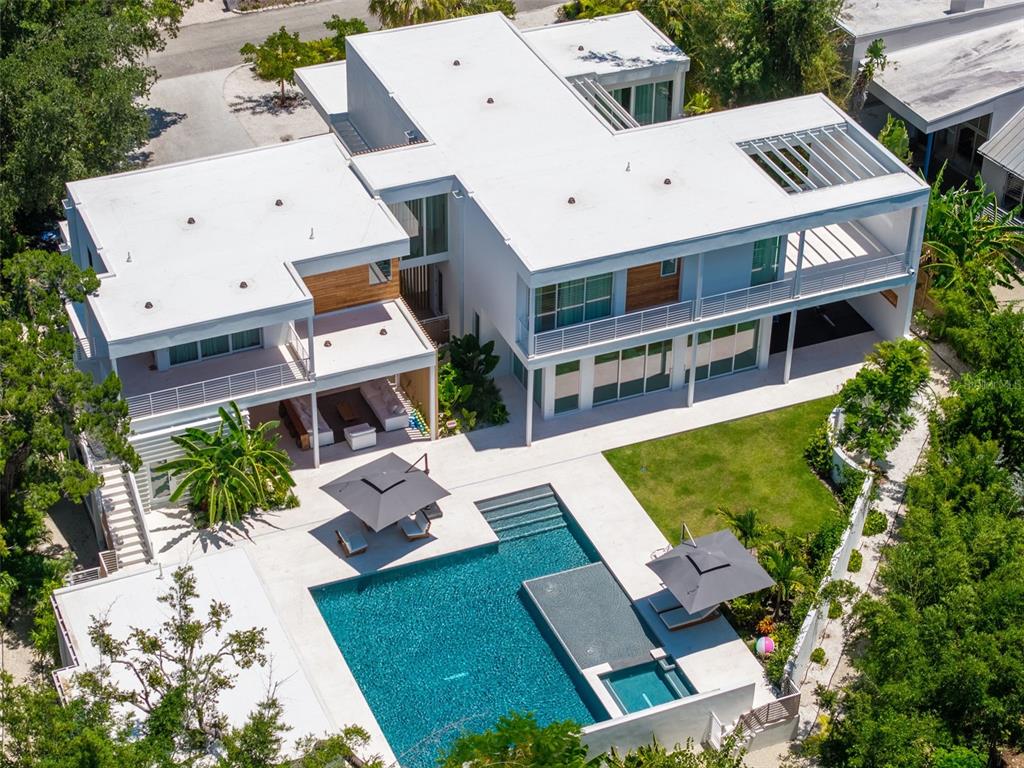 1355 ROBERTS BAY LANE