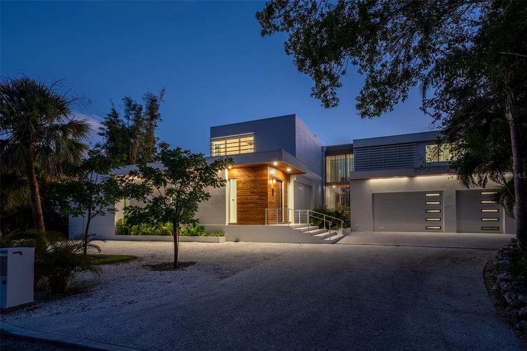1355 ROBERTS BAY LANE