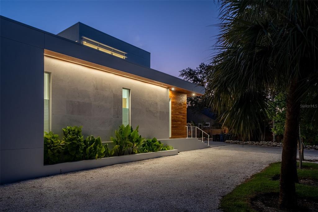 1355 ROBERTS BAY LANE