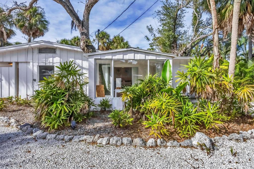 445 REID STREET