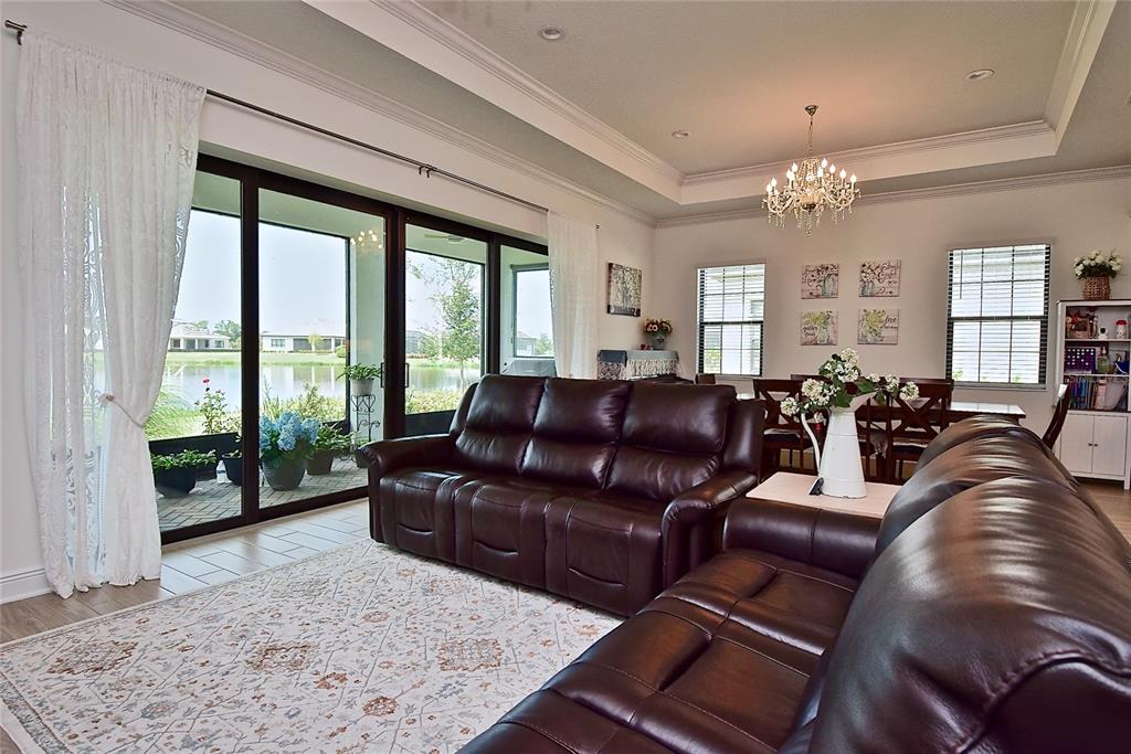 437 ALBERATA WAY