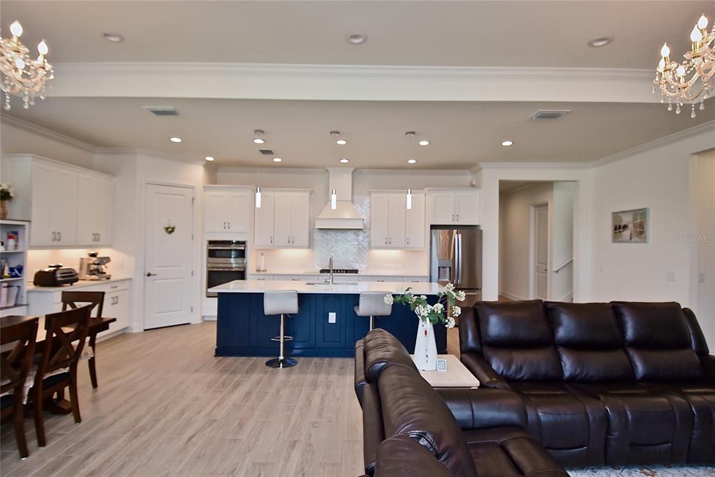 437 ALBERATA WAY