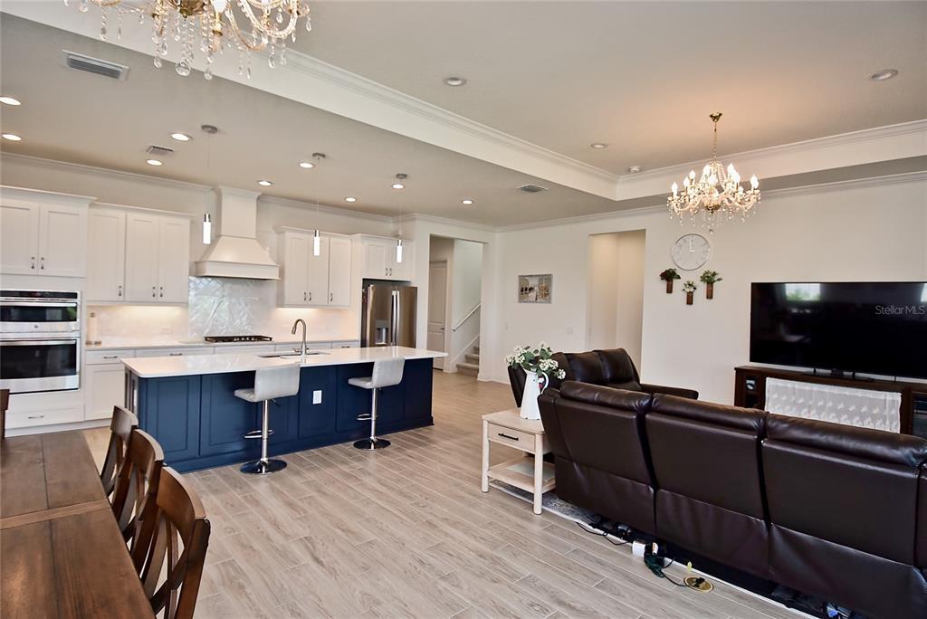 437 ALBERATA WAY