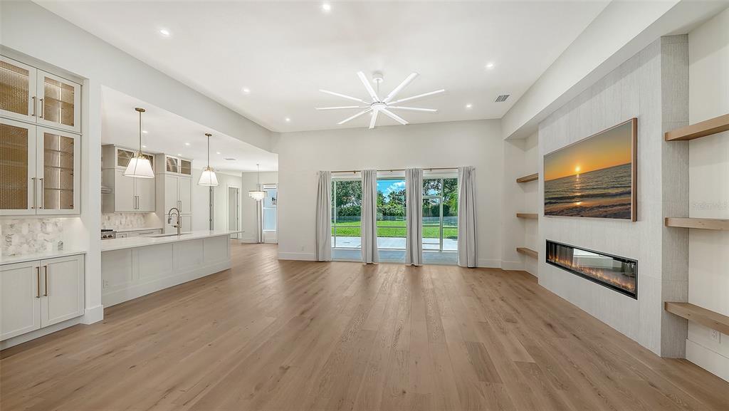 2729 HARVEST DRIVE