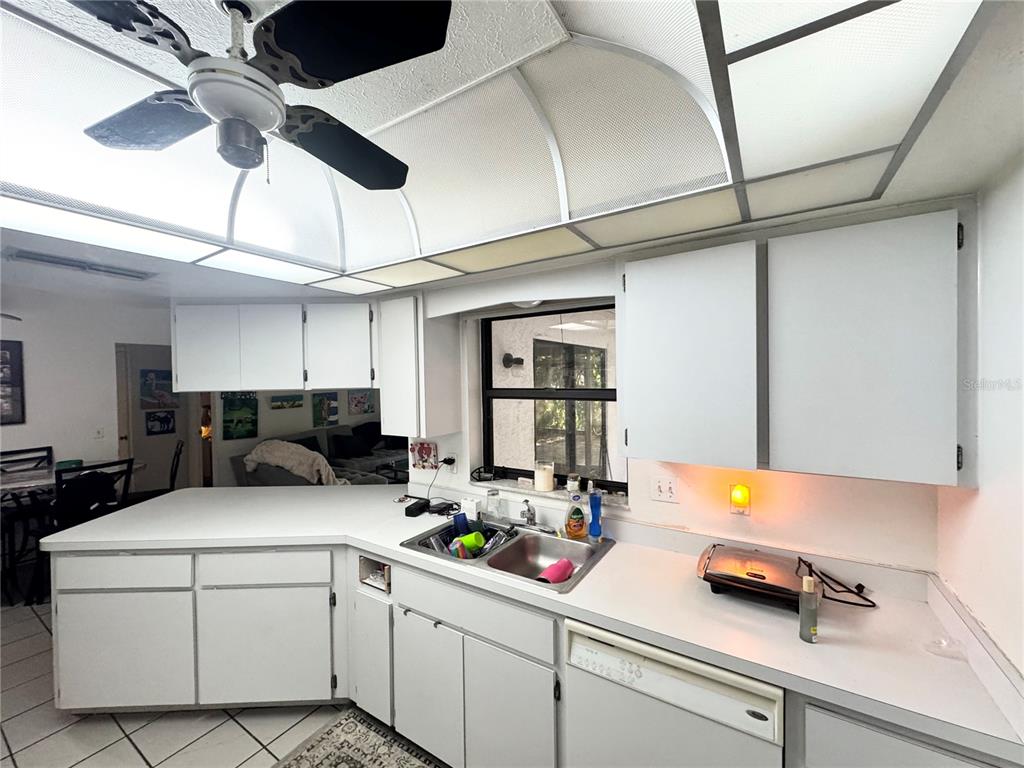 2558 WOOD OAK DRIVE
