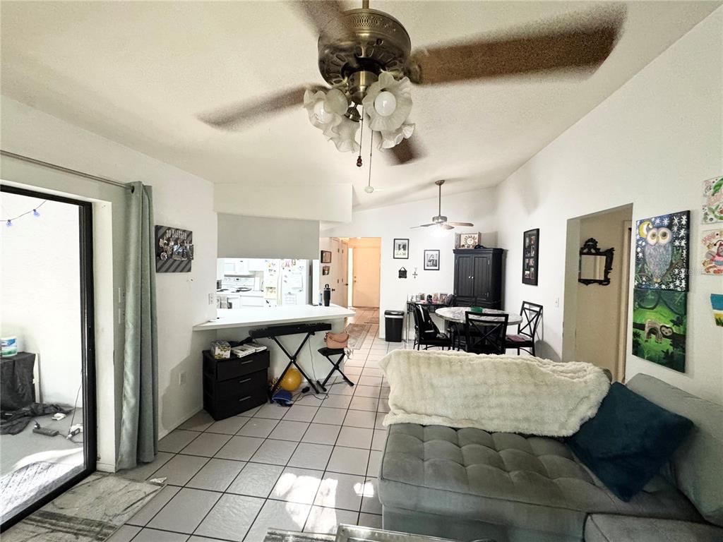 2558 WOOD OAK DRIVE