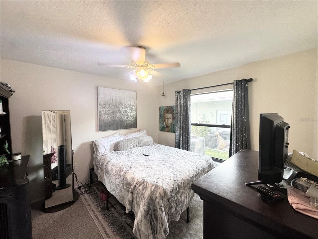 2558 WOOD OAK DRIVE