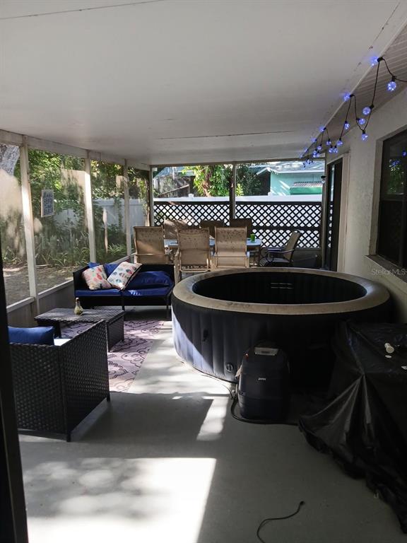 2558 WOOD OAK DRIVE