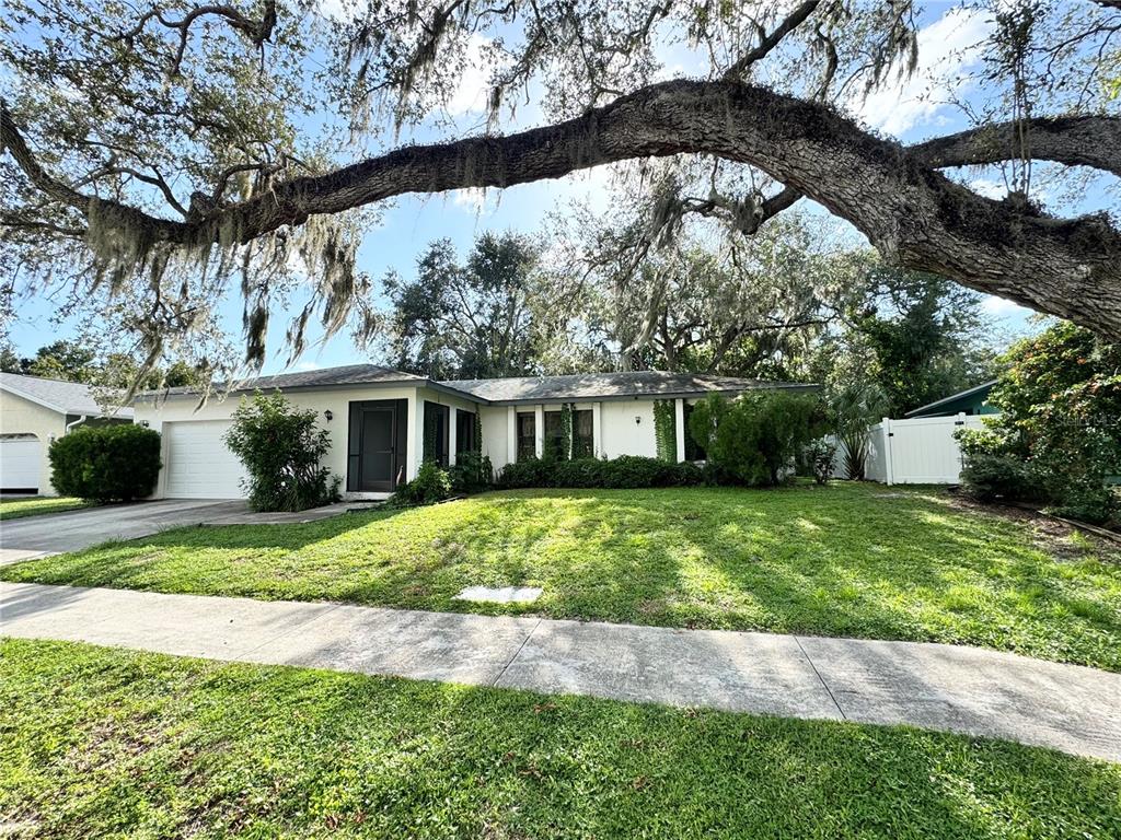 2558 WOOD OAK DRIVE